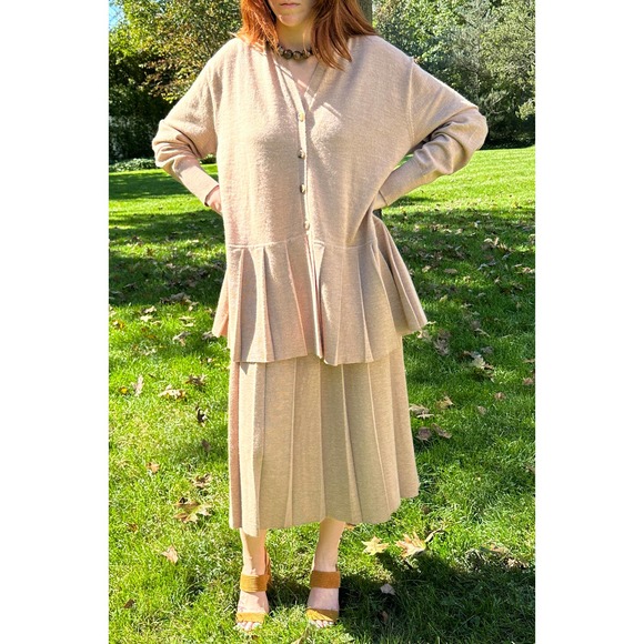 Lauren Manoogian Pleat Skirt Camel Sz 2 Medium Pleated Drop Waist Wool Alpaca BN - Picture 8 of 16